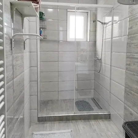 Mademoiselle Lägenhet *