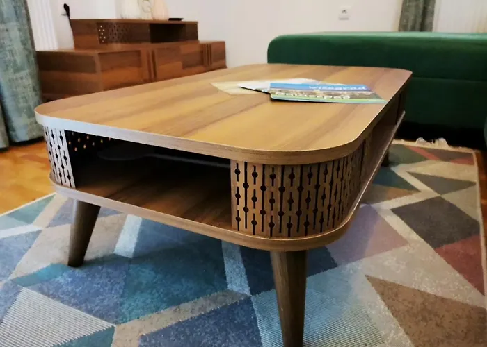 아파트 Mademoiselle *